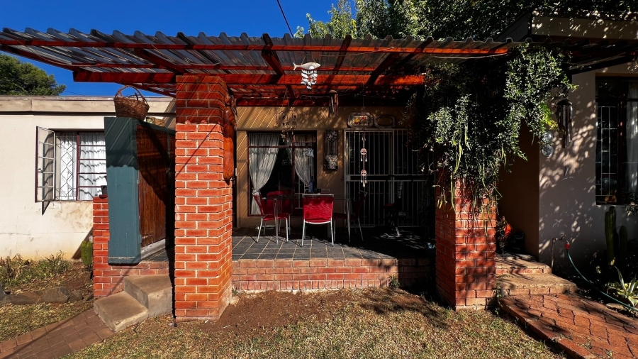 9 Bedroom Property for Sale in Waverley Free State